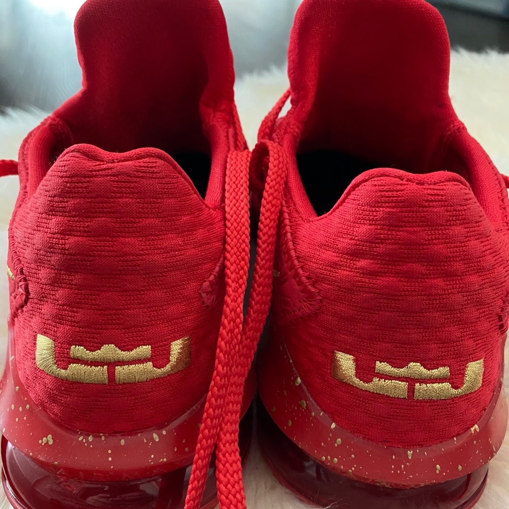Nike LeBron 17 Low Sneakers - Unisex - Picture 8 of 9